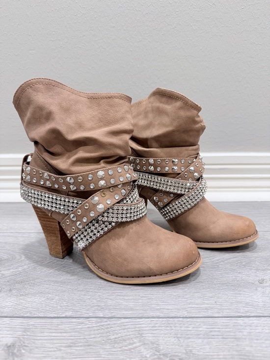 NOT RATED Slouch Bootie - Picture 1 of 5